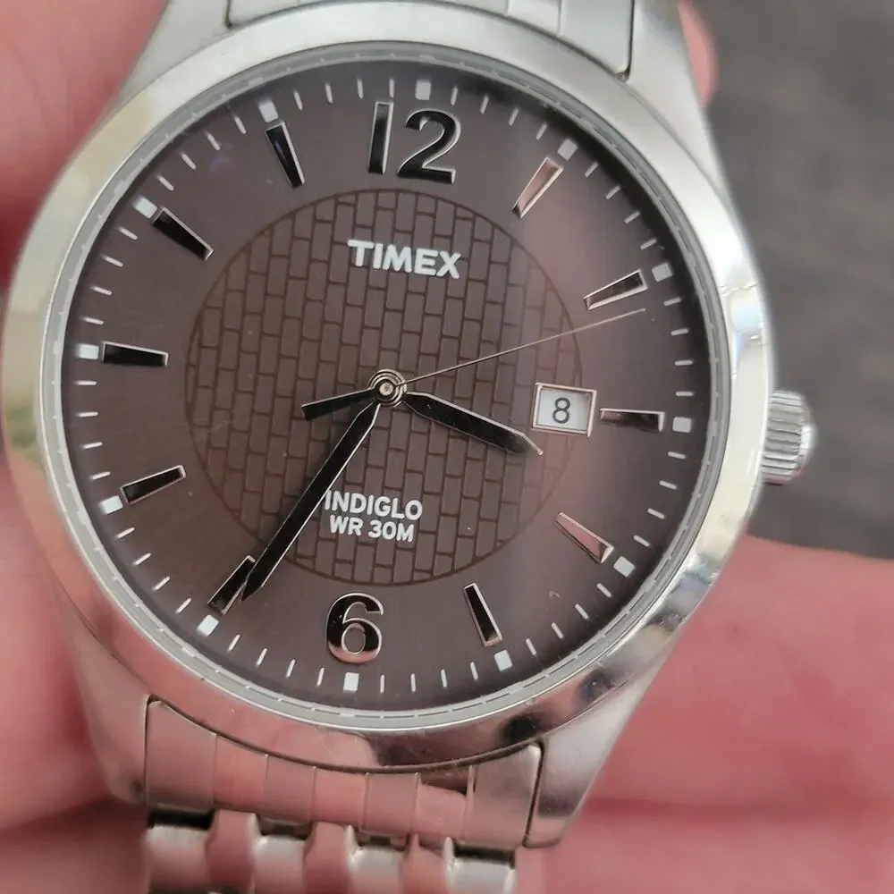 Vintage Timex Indiglo WR 30M Mens Quartz Watch Silver Brown Dial Bracelet